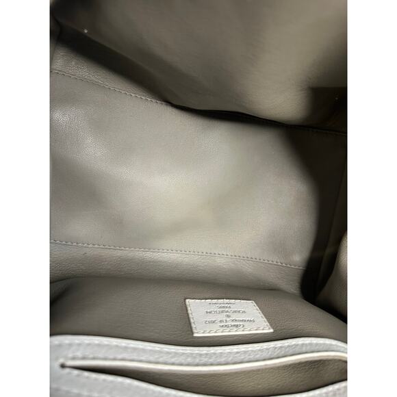 Louis Vuitton Bouclettes Speedy 25
Runway Top Handle Bag w/Clochette
Key Lock - Picture 13 of 14